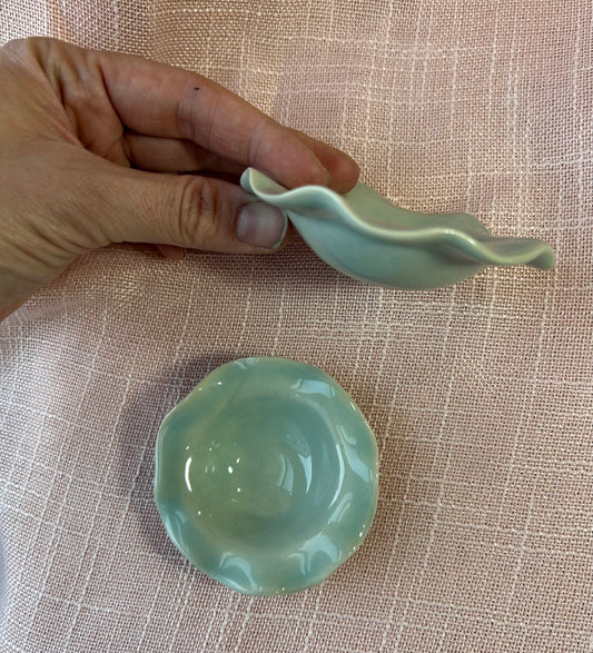 3.5" Scalloped Dish - Aqua Collection