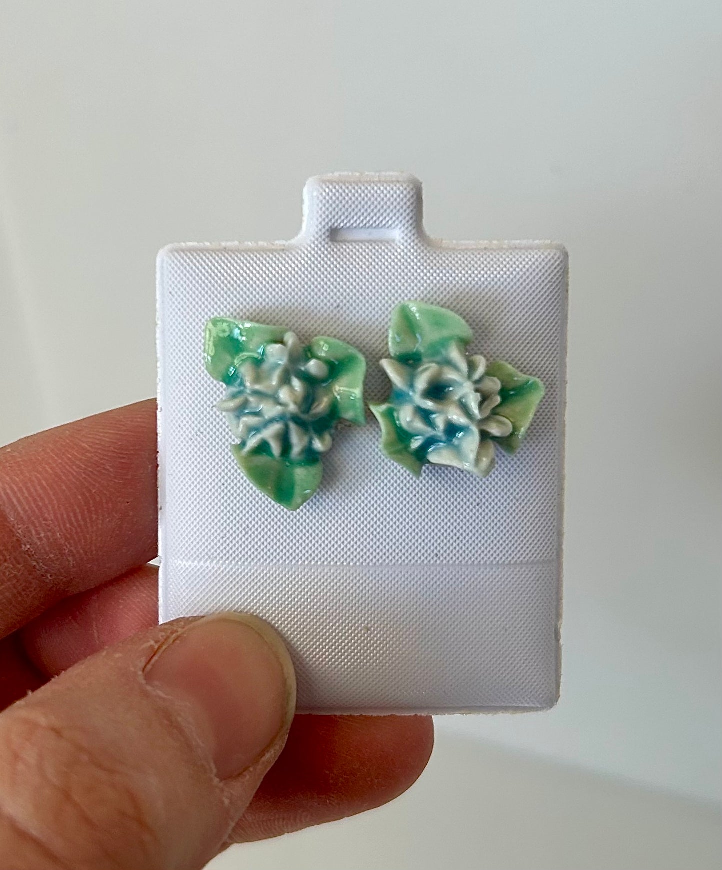 Hydrangea Studs